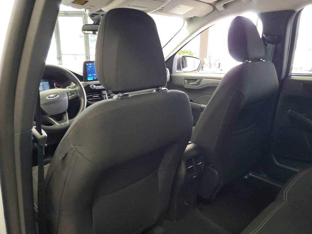 Used 2025 Ford Escape Active AWD/4WD image 27
