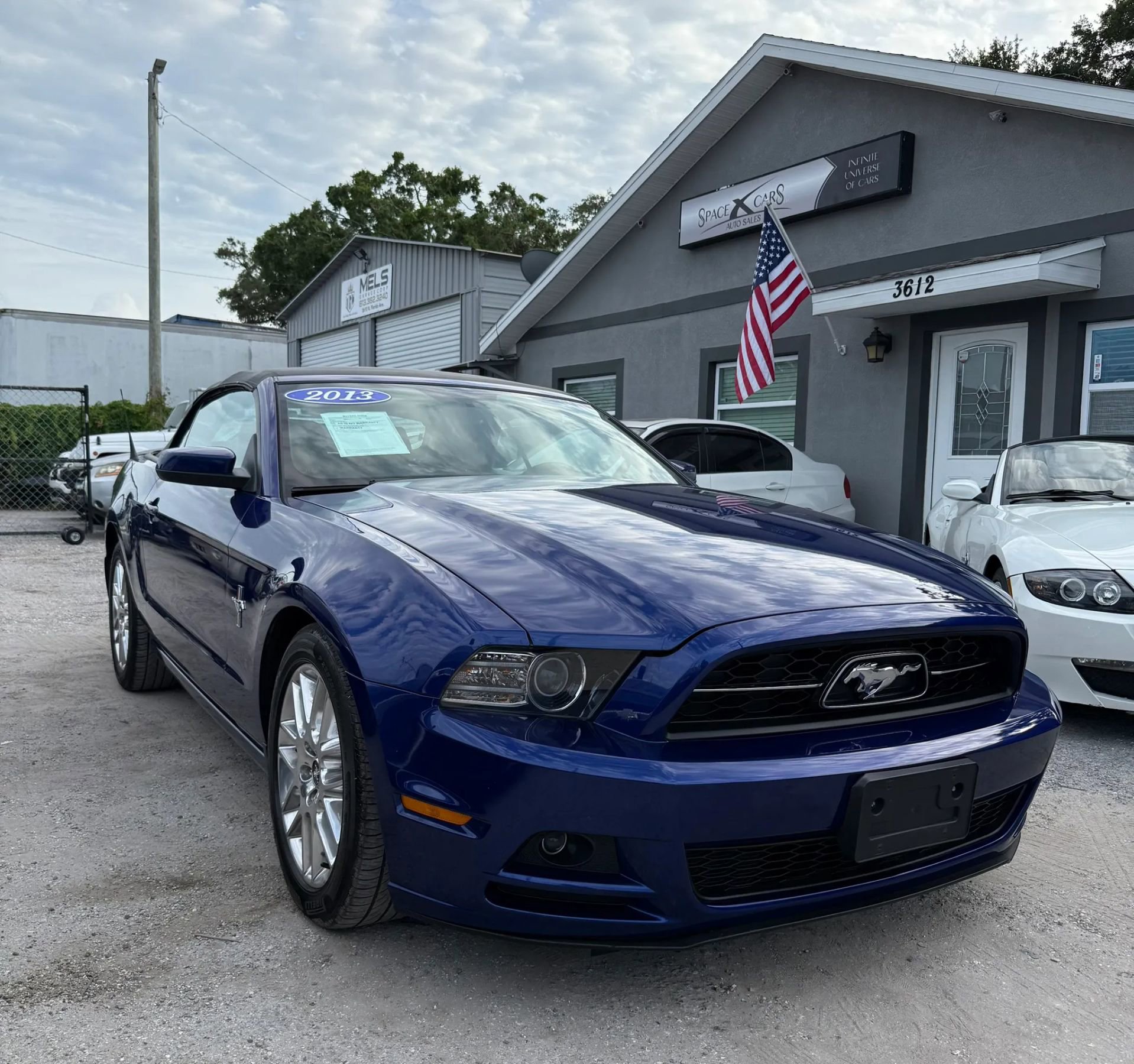 Used 2013 Ford Mustang Premium RWD image 9