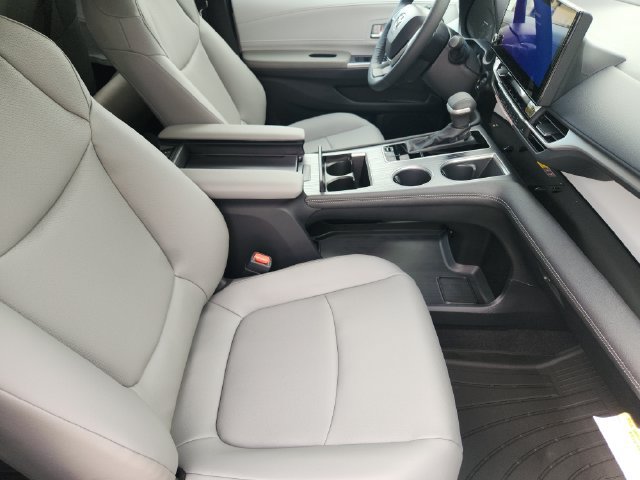 New 2026 Toyota Sienna XLE AWD/4WD image 12