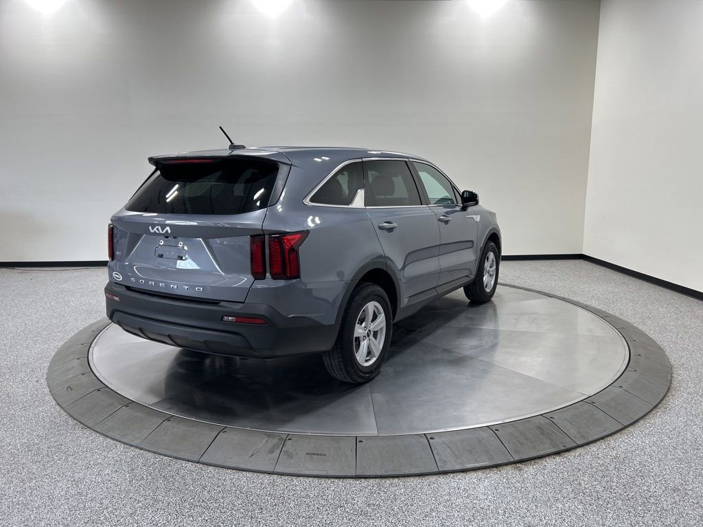Certified 2022 Kia Sorento LX AWD/4WD image 7
