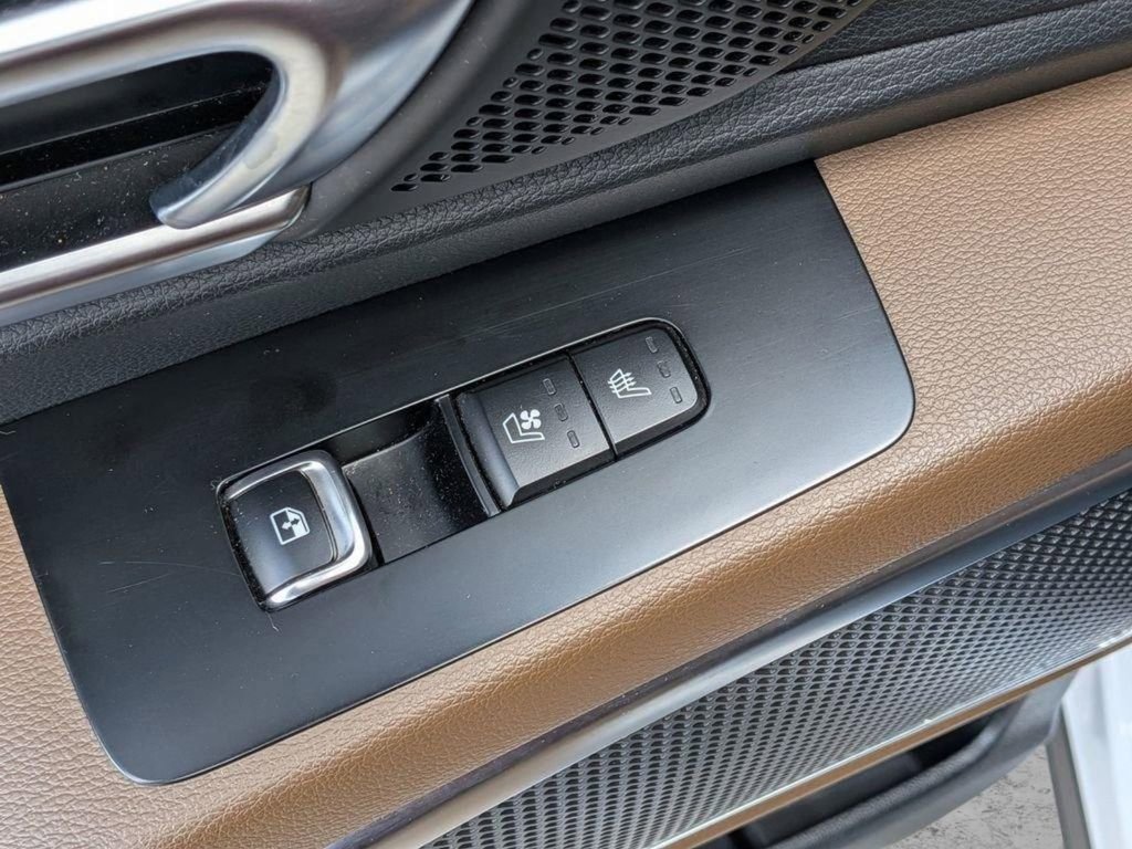 Certified 2022 Kia Telluride SX w/ SX Prestige Package image 31