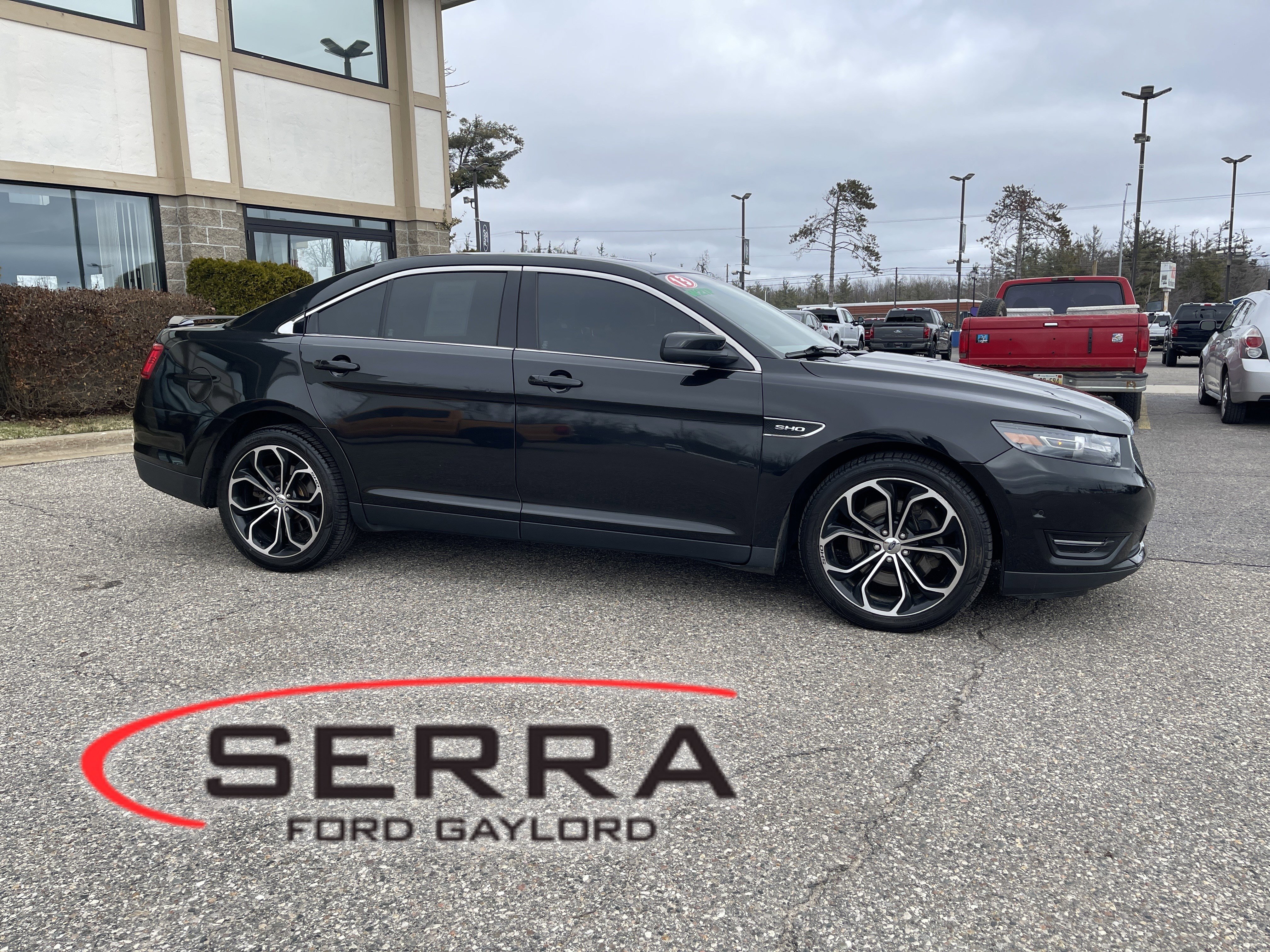 Used 2013 Ford Taurus SHO image 1
