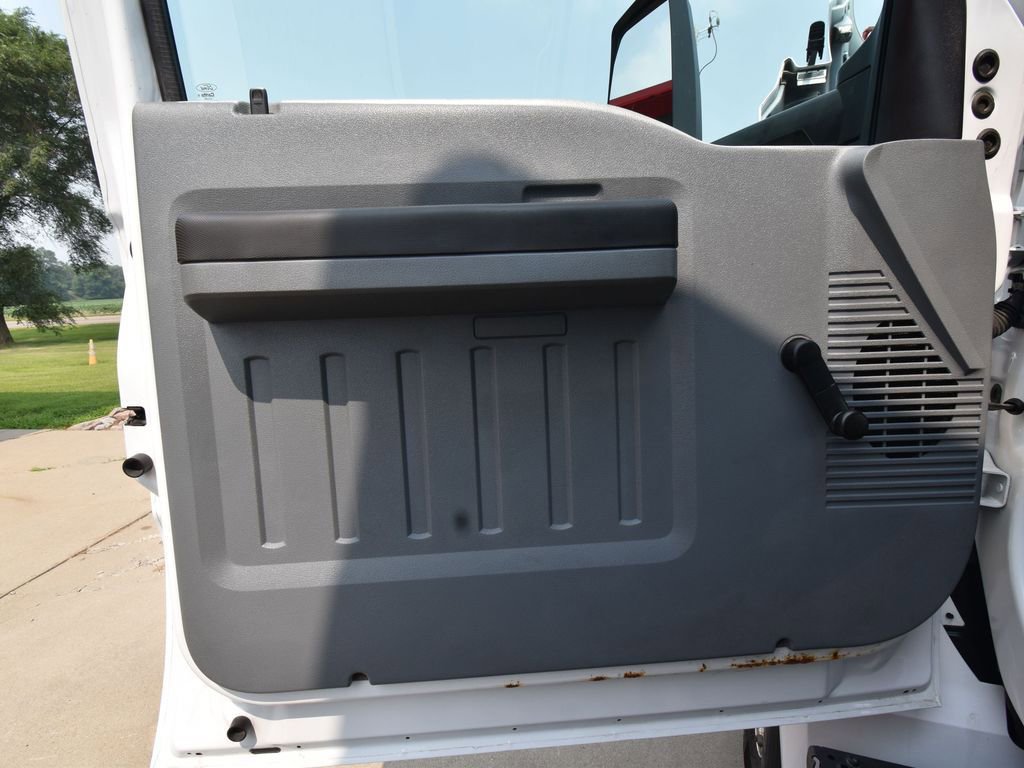 Used 2019 Ford F750 2WD Regular Cab Super Duty image 30