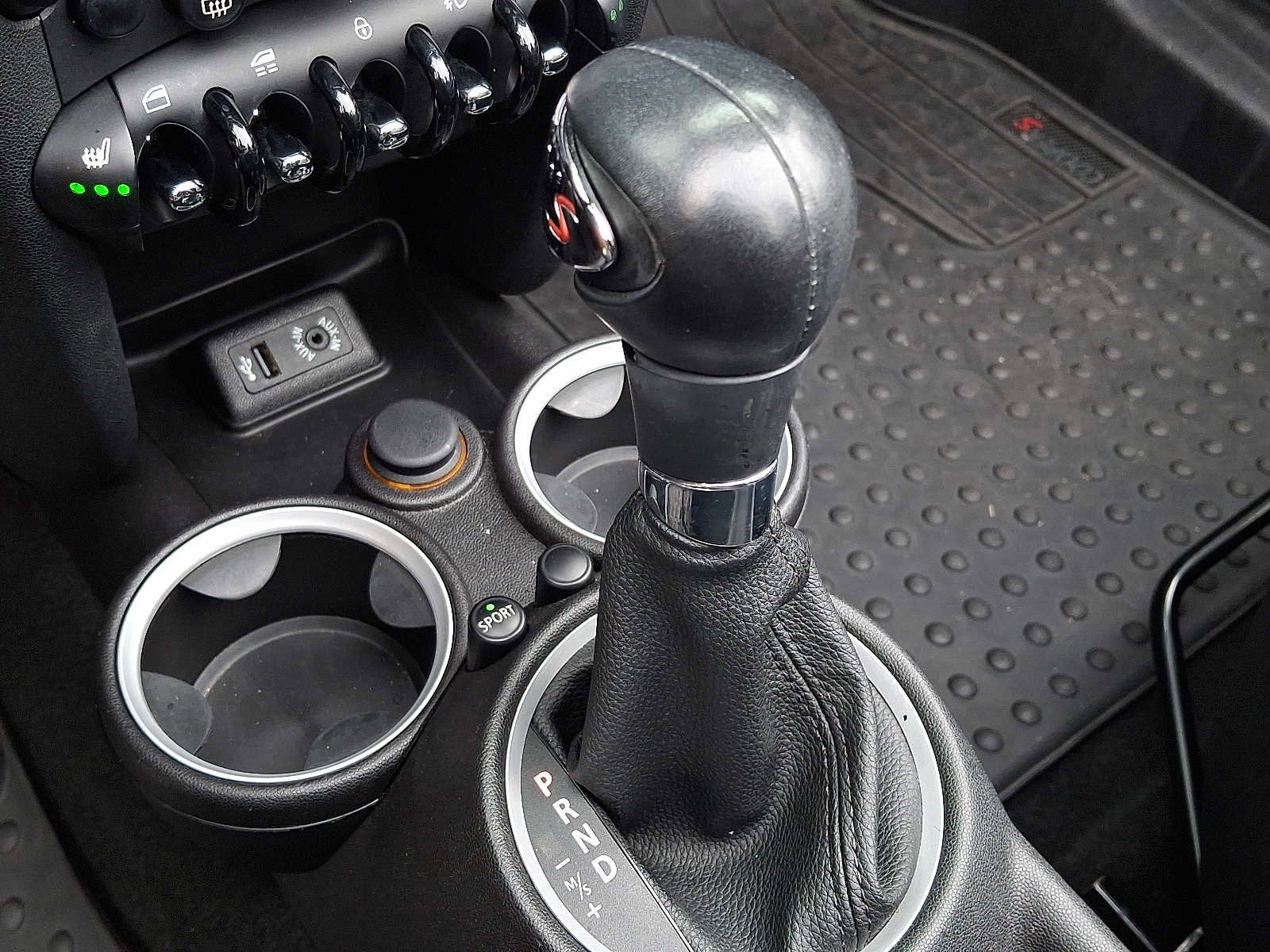 Used 2015 MINI Cooper S image 14