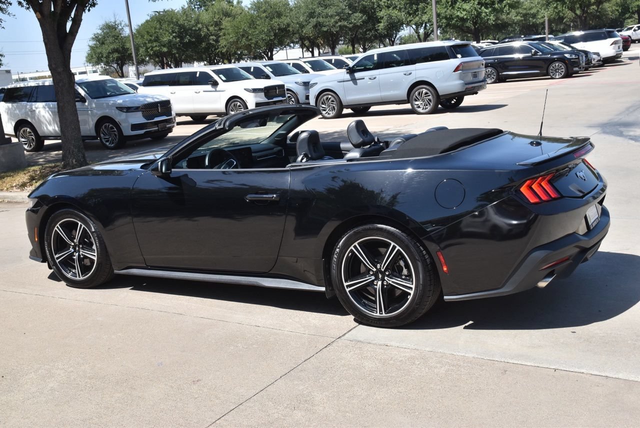 Used 2025 Ford Mustang Premium RWD image 11
