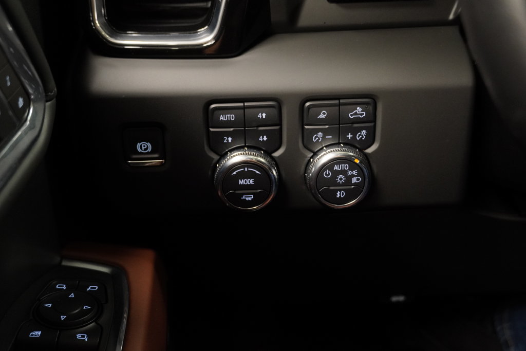 Certified 2025 GMC Sierra 1500 Denali Ultimate AWD/4WD image 28