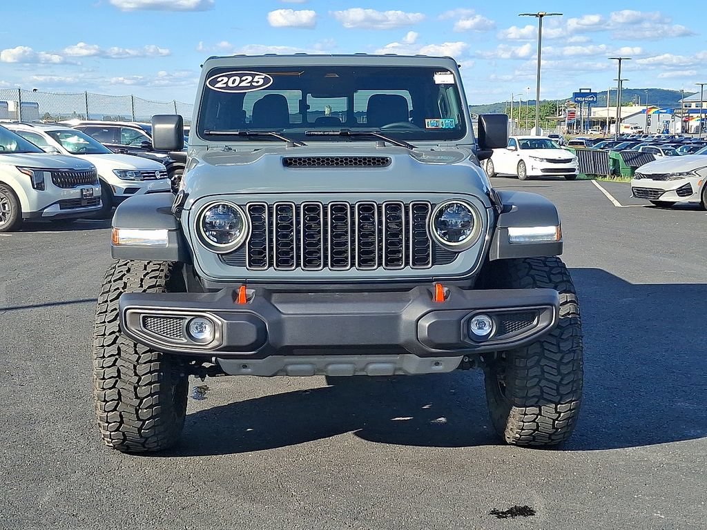 Used 2026 Jeep Gladiator Mojave AWD/4WD image 2