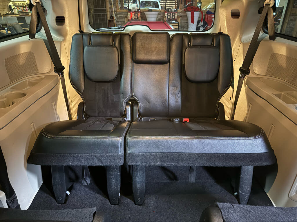 Used 2018 Dodge Grand Caravan SXT FWD image 28