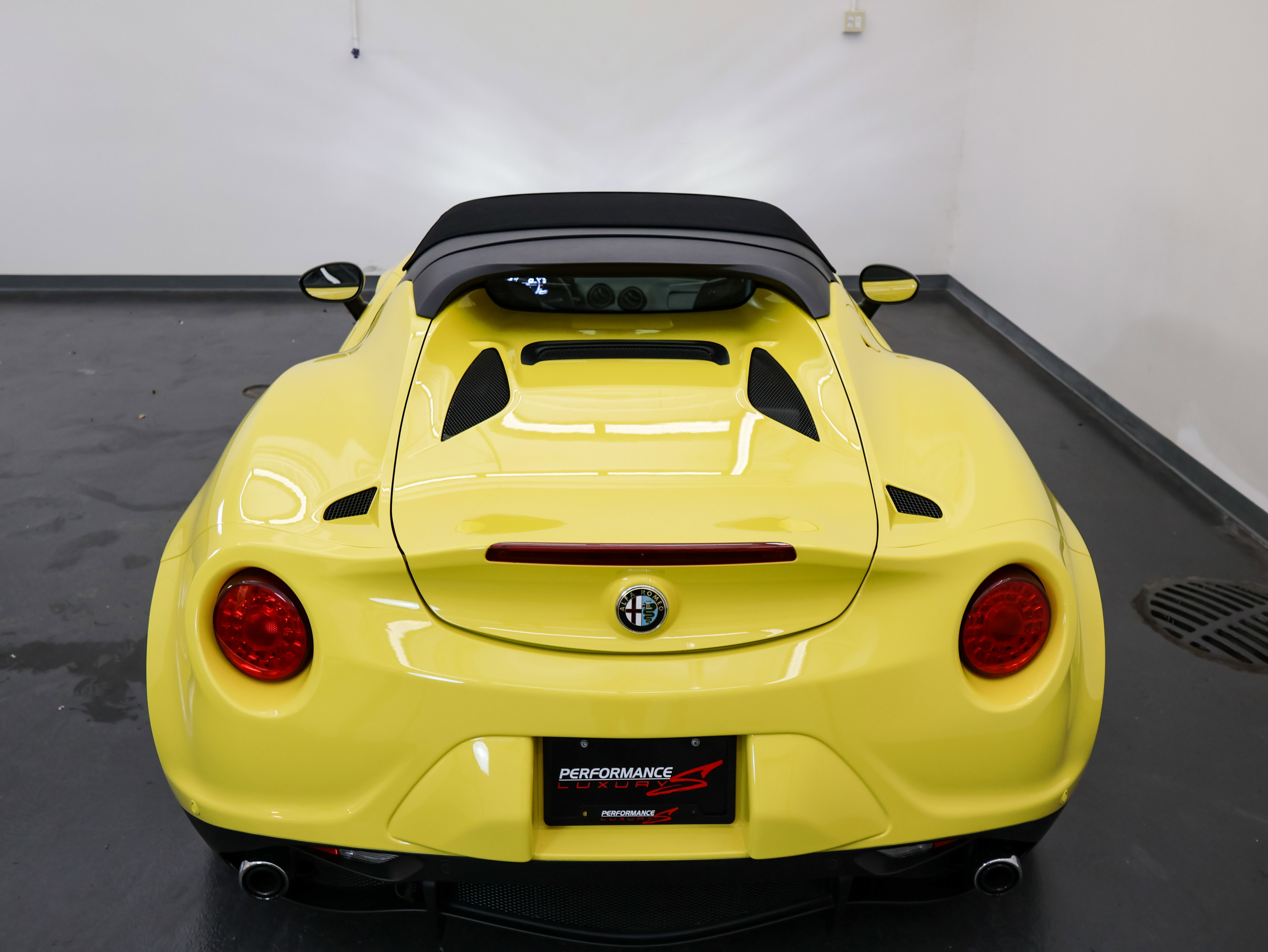 Used 2015 Alfa Romeo 4C Spider w/ Spider Track Package 2 image 10