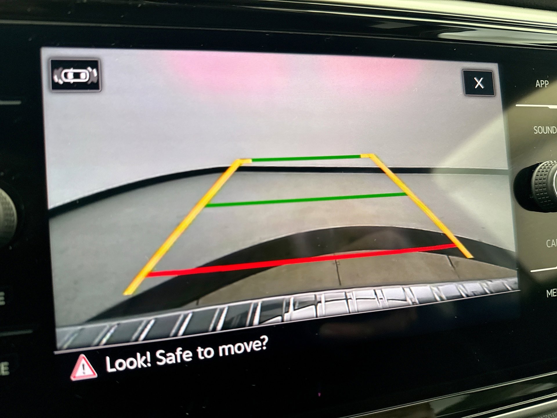 Used 2023 Volkswagen Atlas SE image 15