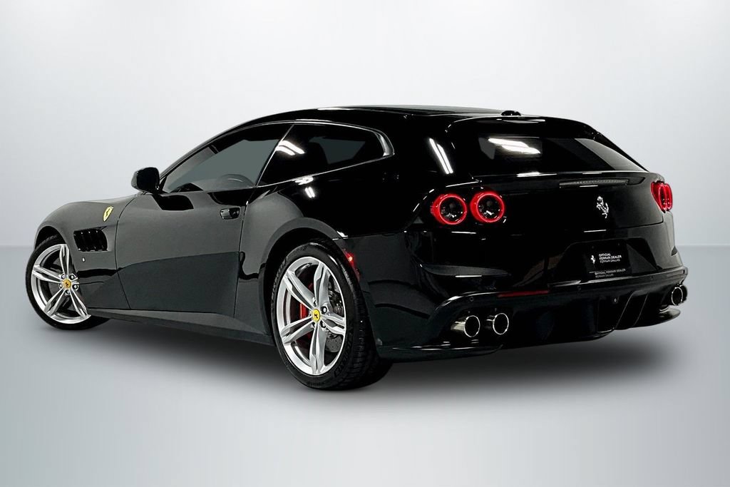 Used 2018 Ferrari GTC4Lusso AWD/4WD image 5