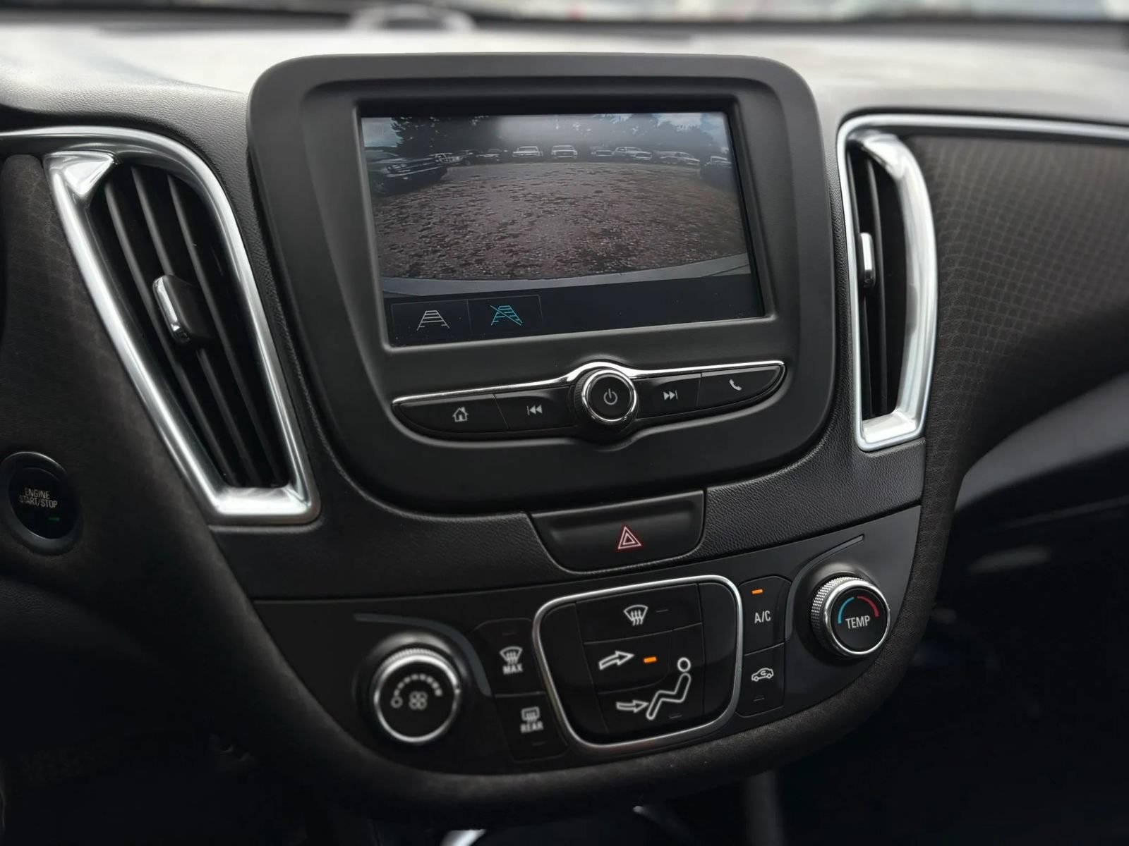 Used 2016 Chevrolet Malibu LT FWD image 20