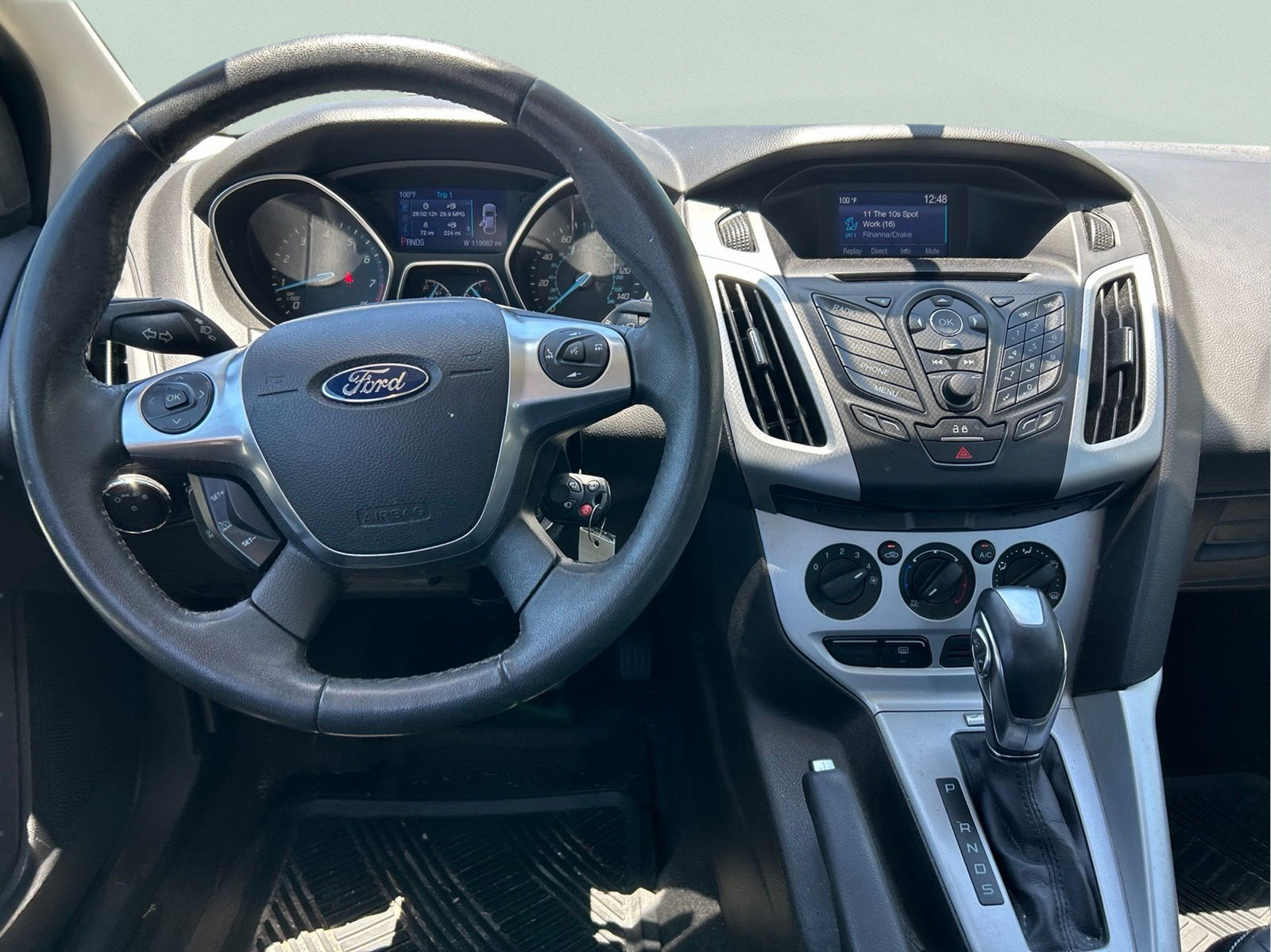 Used 2014 Ford Focus SE w/ Equipment Group 201A FWD image 23