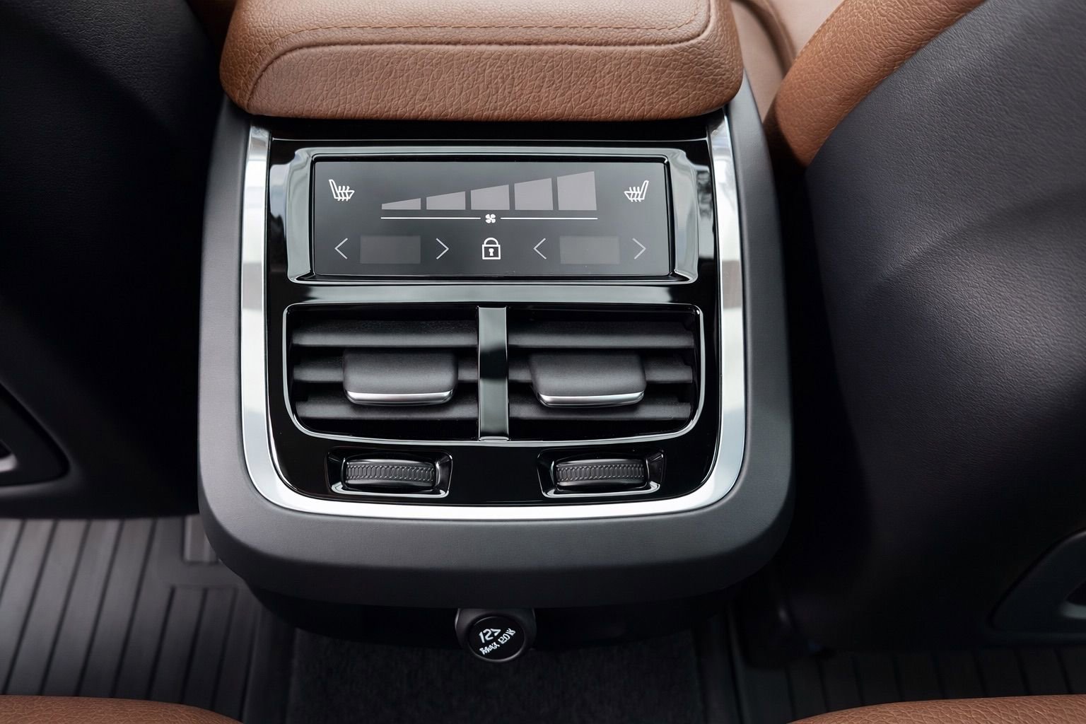 Used 2020 Volvo S60 T6 Inscription image 16