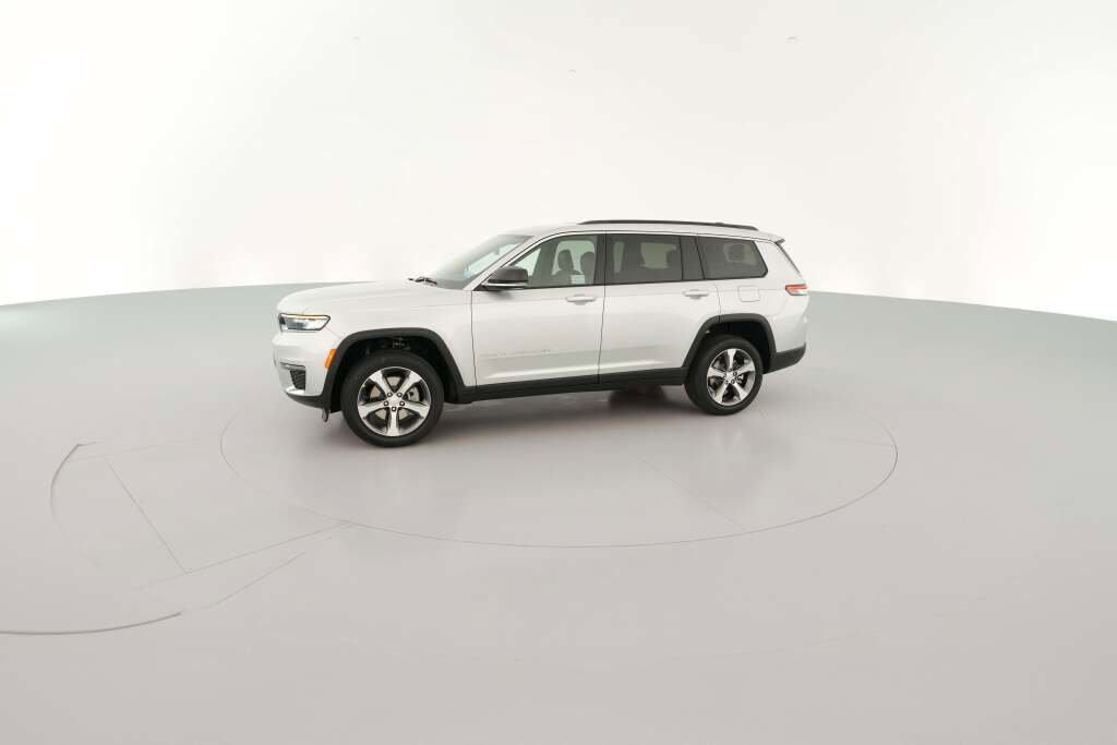 New 2025 Jeep Grand Cherokee L Limited image 5