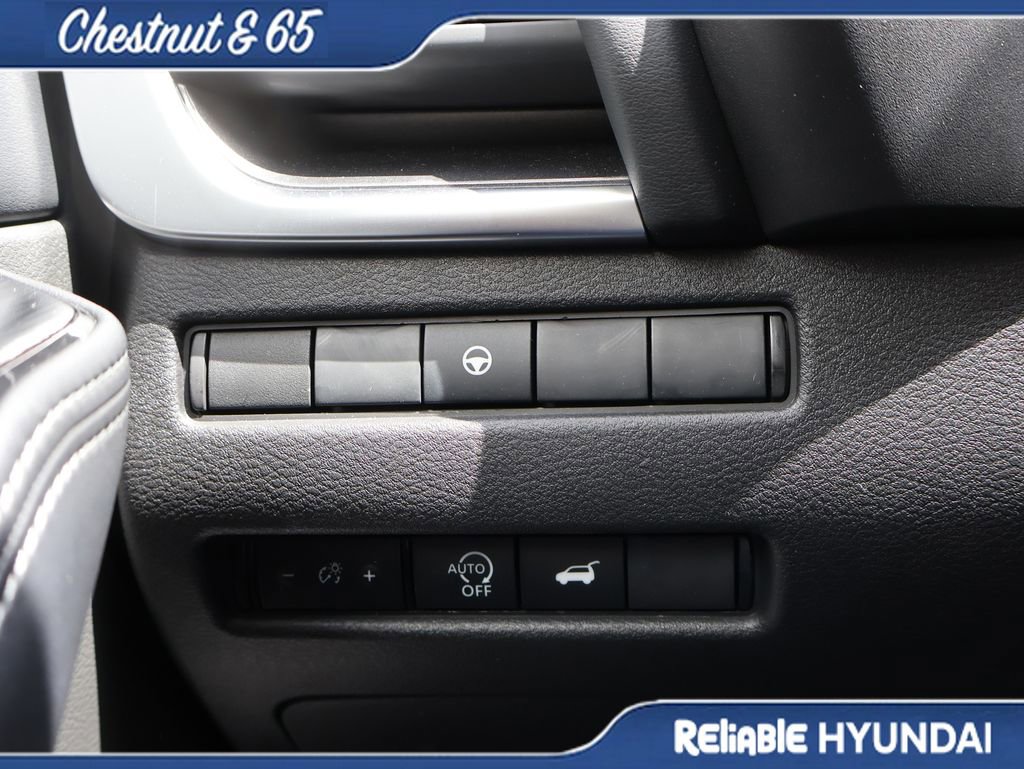 Used 2024 Nissan Rogue SV AWD/4WD image 32