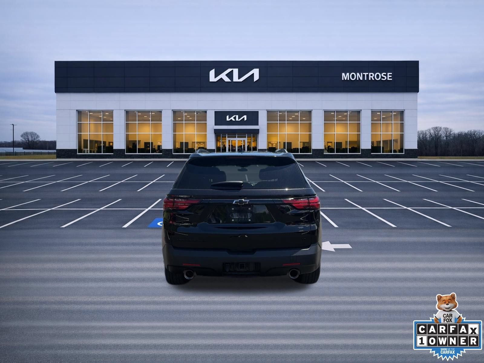 Used 2023 Chevrolet Traverse LT w/ Midnight/Sport Edition AWD/4WD image 7