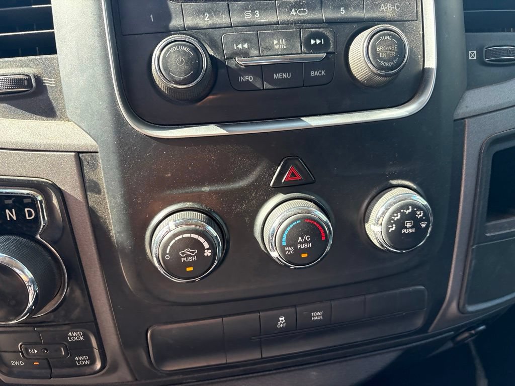 Used 2017 RAM 1500 Express AWD/4WD image 16