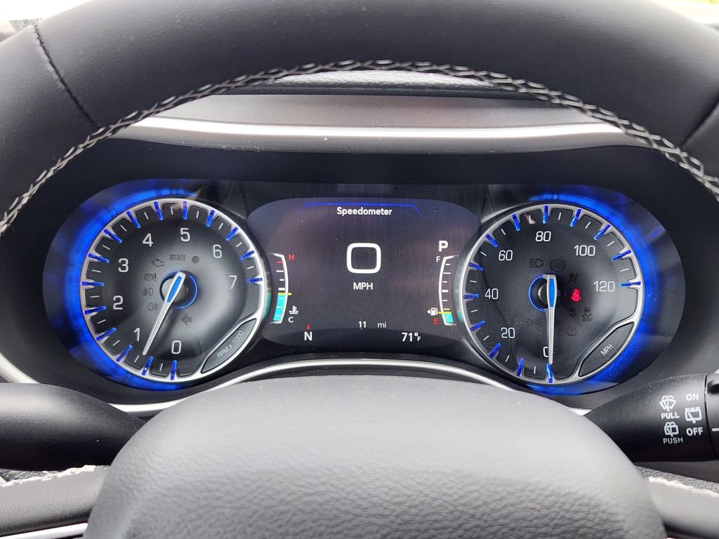 New 2026 Chrysler Pacifica Select image 11