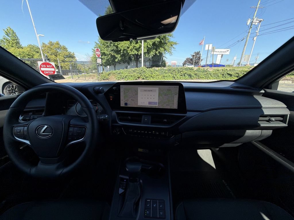 Used 2024 Lexus UX 250h AWD w/ Premium Package image 18