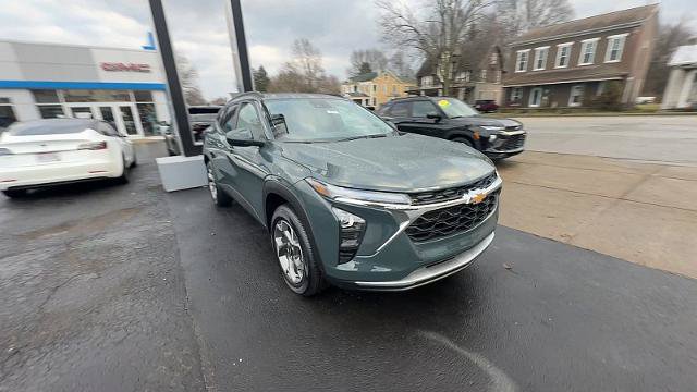 New 2026 Chevrolet Trax LT w/ Sunroof Package FWD image 7