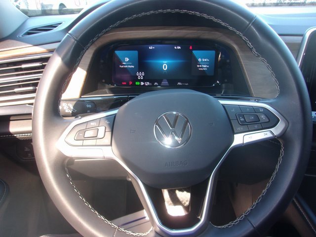 Used 2024 Volkswagen Atlas SE image 14