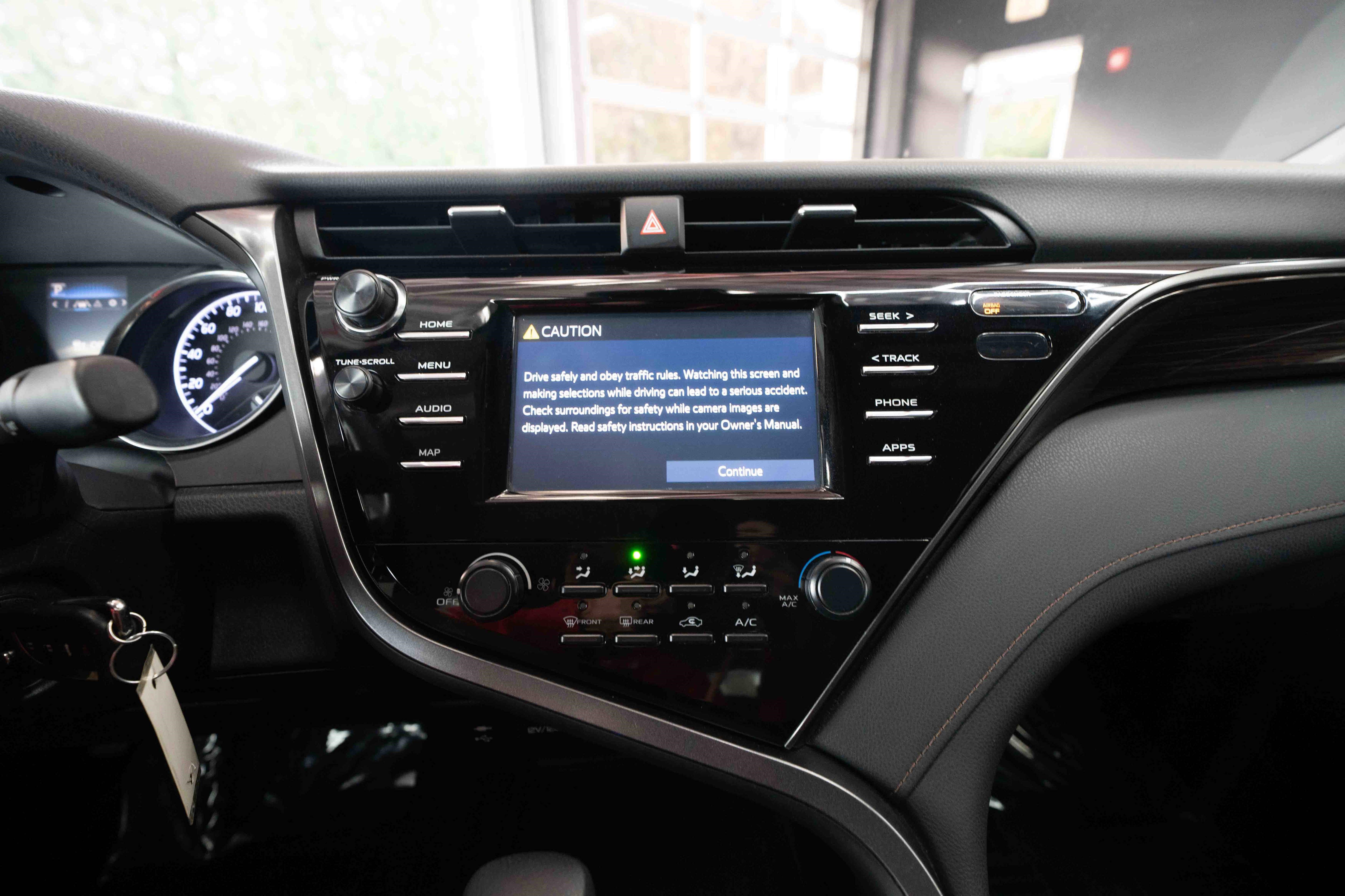 Used 2019 Toyota Camry LE image 17