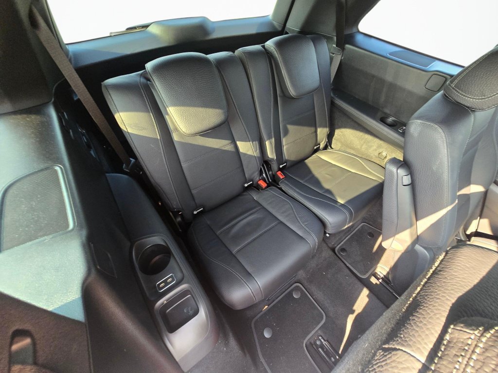 Used 2024 Mercedes-Benz GLS 450 4MATIC image 27