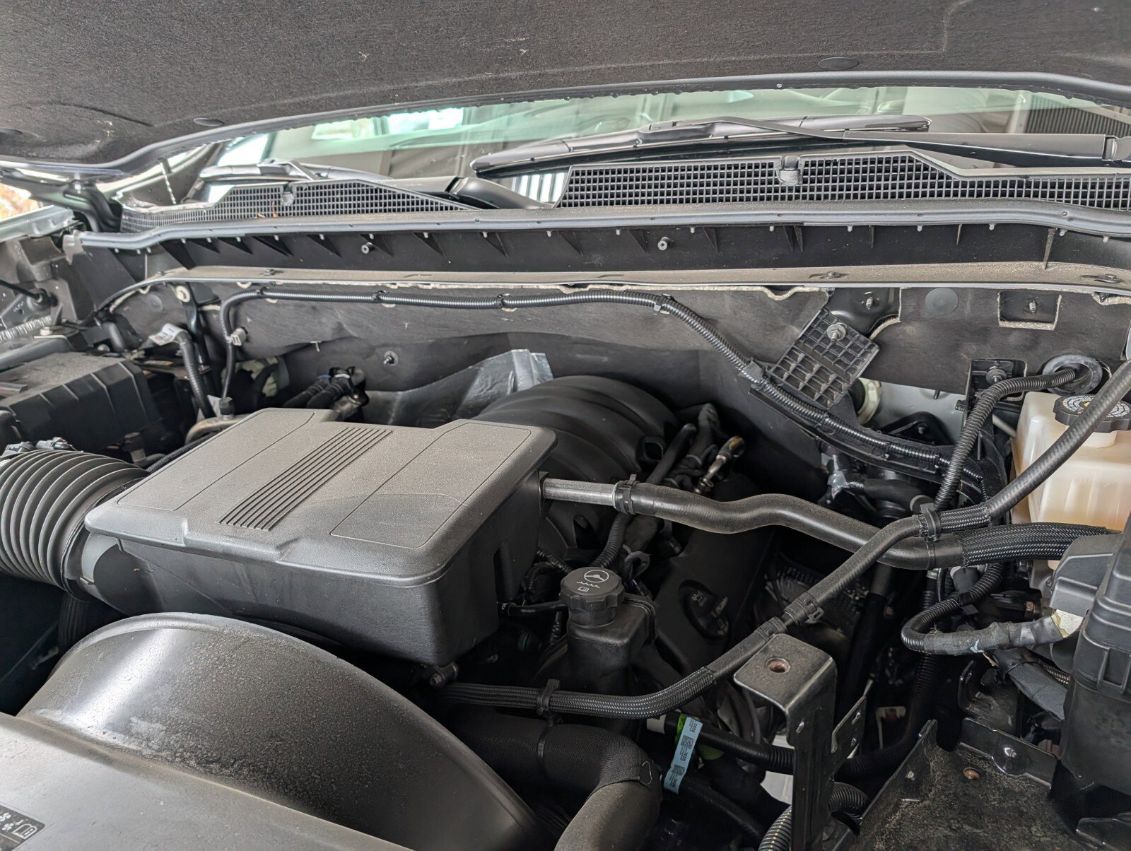 Used 2025 Chevrolet Silverado 2500 Custom w/ Custom Value Package image 23