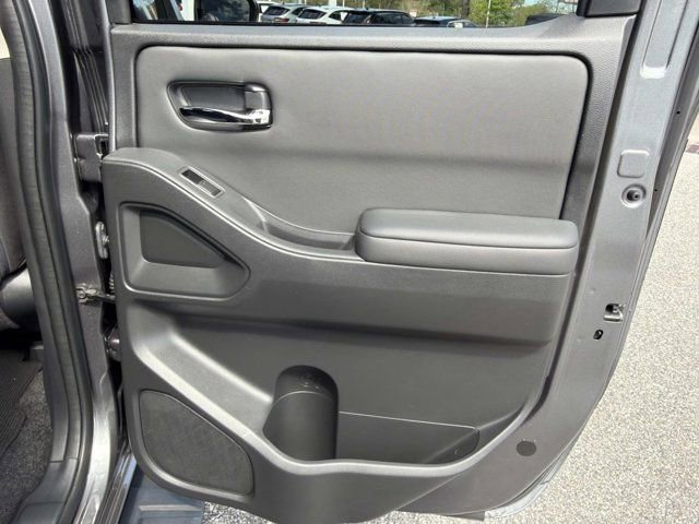 Used 2024 Nissan Frontier SV w/ Tow Package image 19