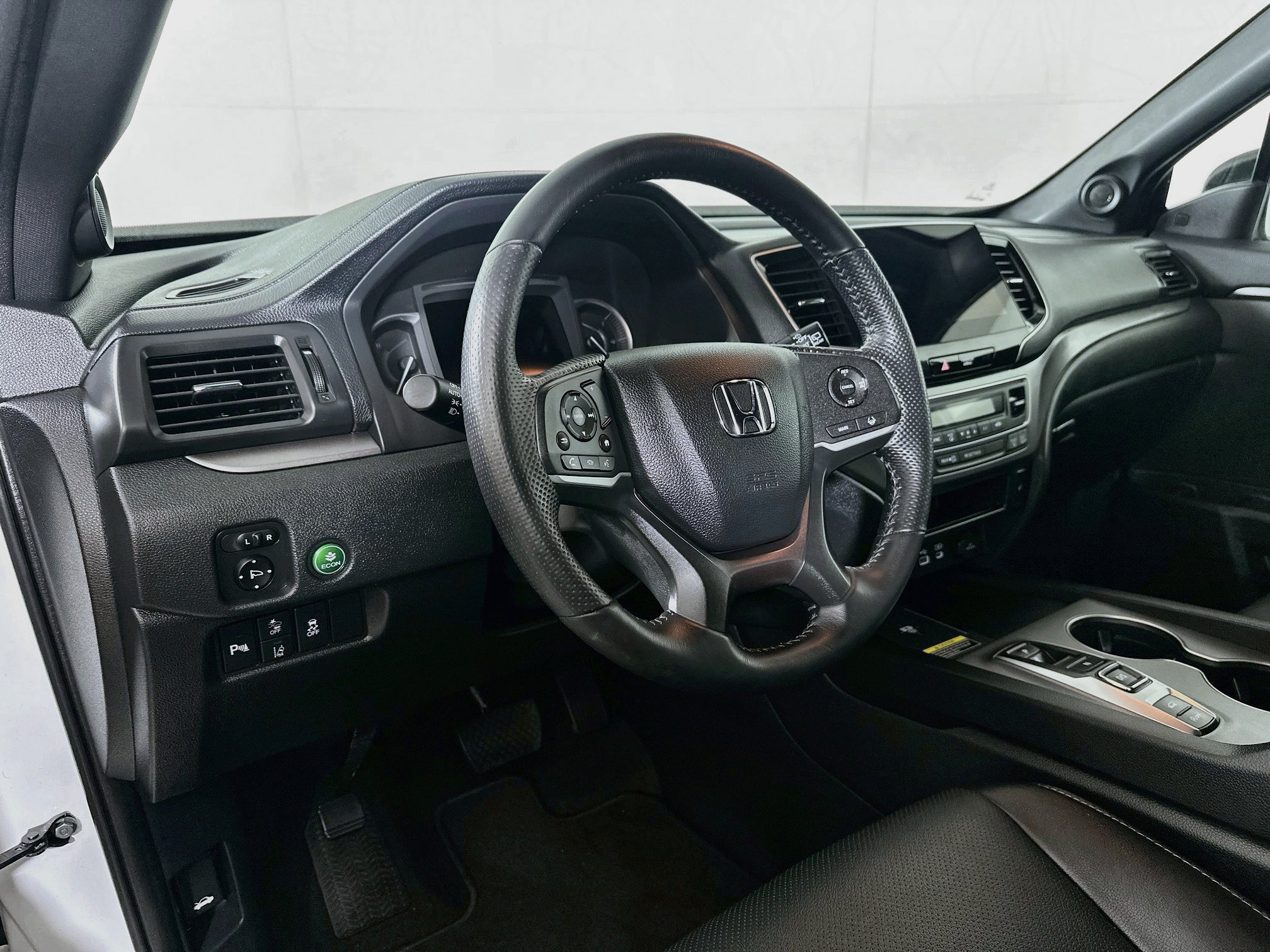 Used 2024 Honda Passport EX-L image 9