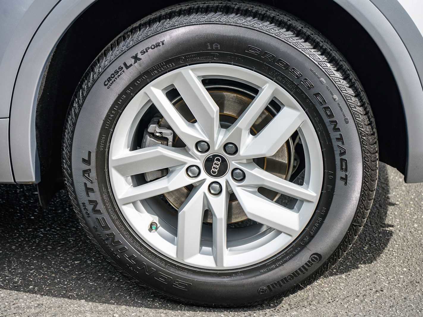 Used 2023 Audi Q5 2.0T Premium w/ Convenience Package image 10