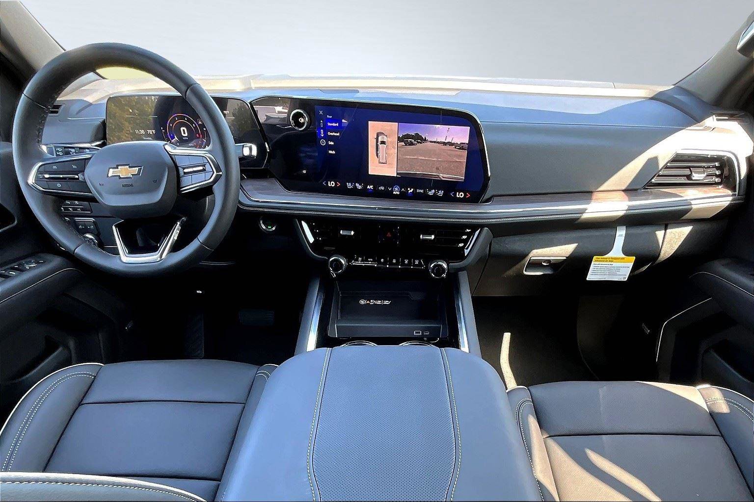 New 2025 Chevrolet Suburban Premier image 5