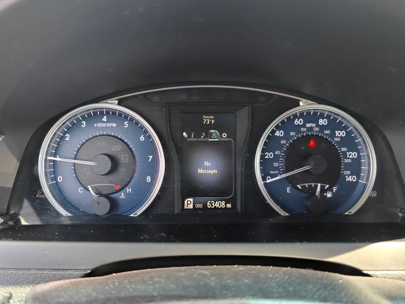 Used 2016 Toyota Camry LE image 14