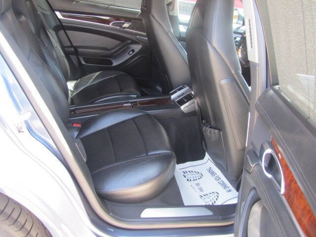 Used 2010 Porsche Panamera 4S image 16