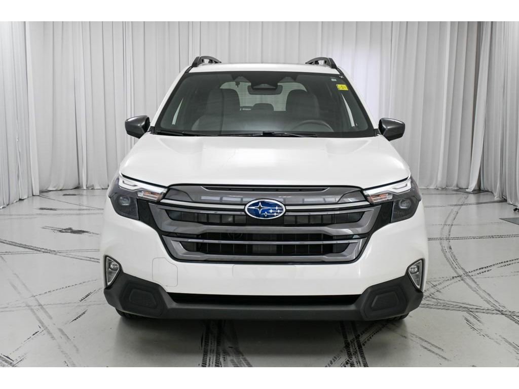 Used 2025 Subaru Forester Premium w/ Convenience Package #2 AWD/4WD image 3