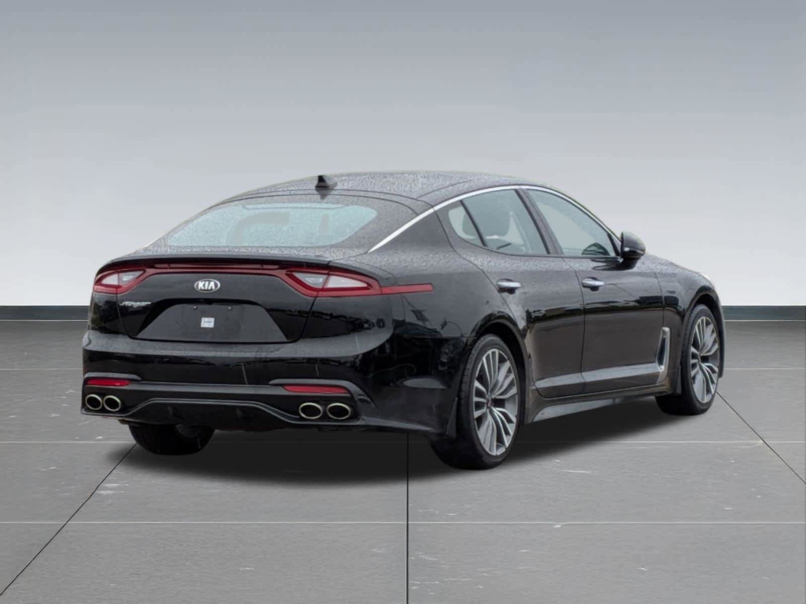Used 2018 Kia Stinger Premium RWD image 6