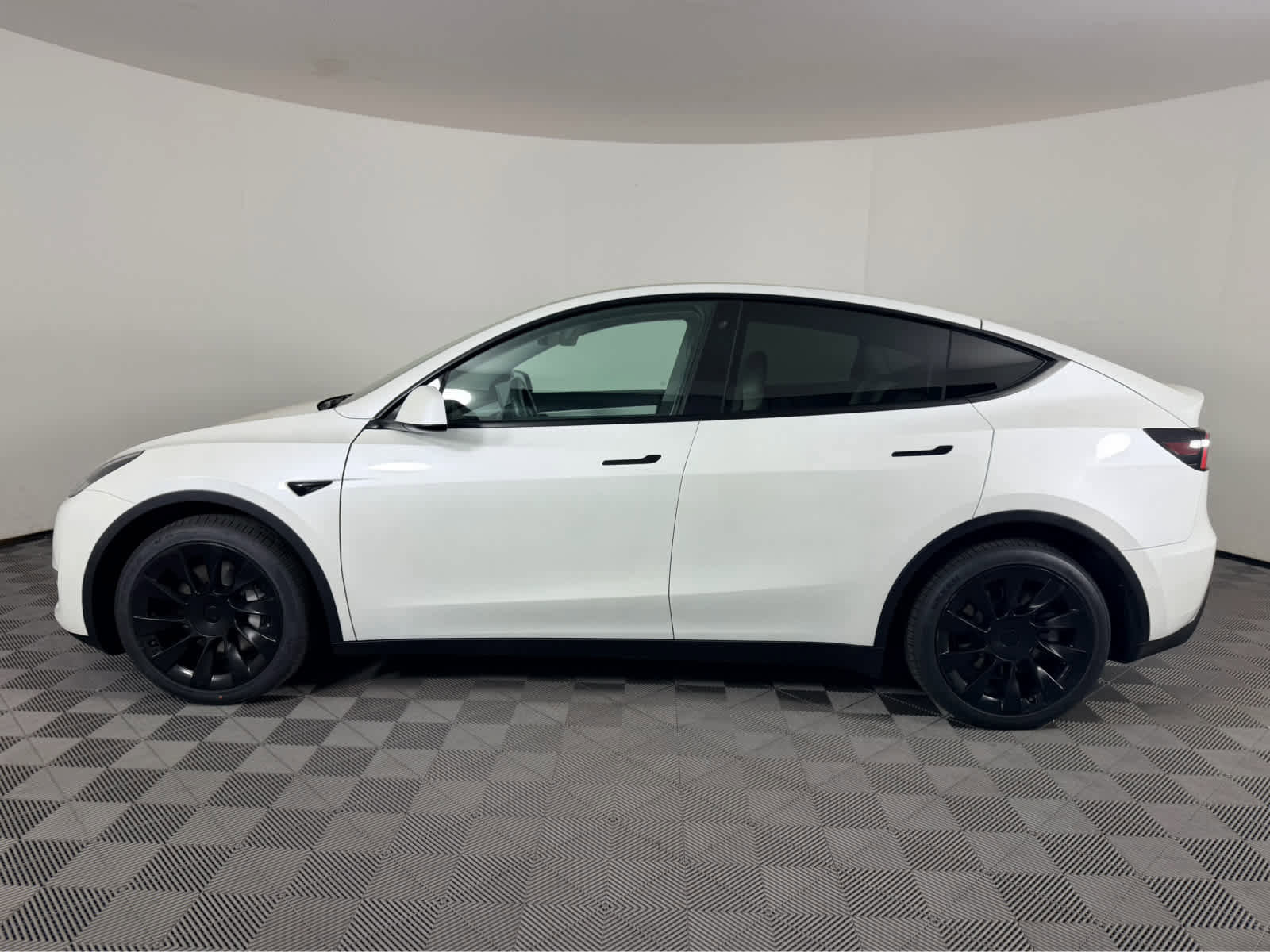 Used 2020 Tesla Model Y Long Range AWD/4WD image 6