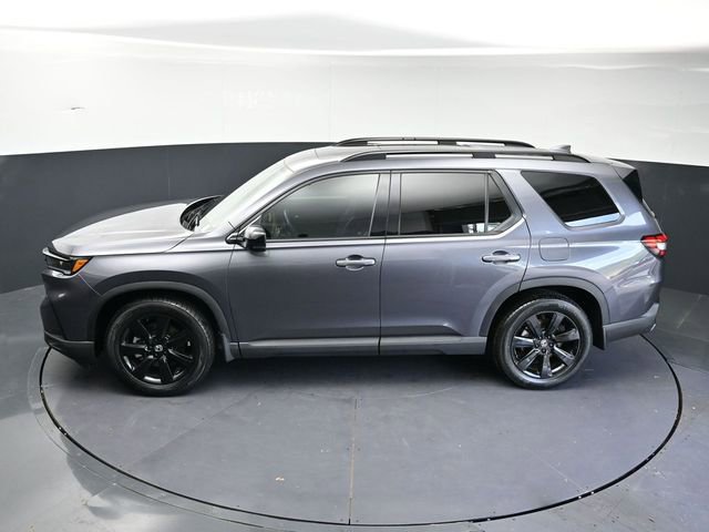 Certified 2025 Honda Pilot Black Edition image 32