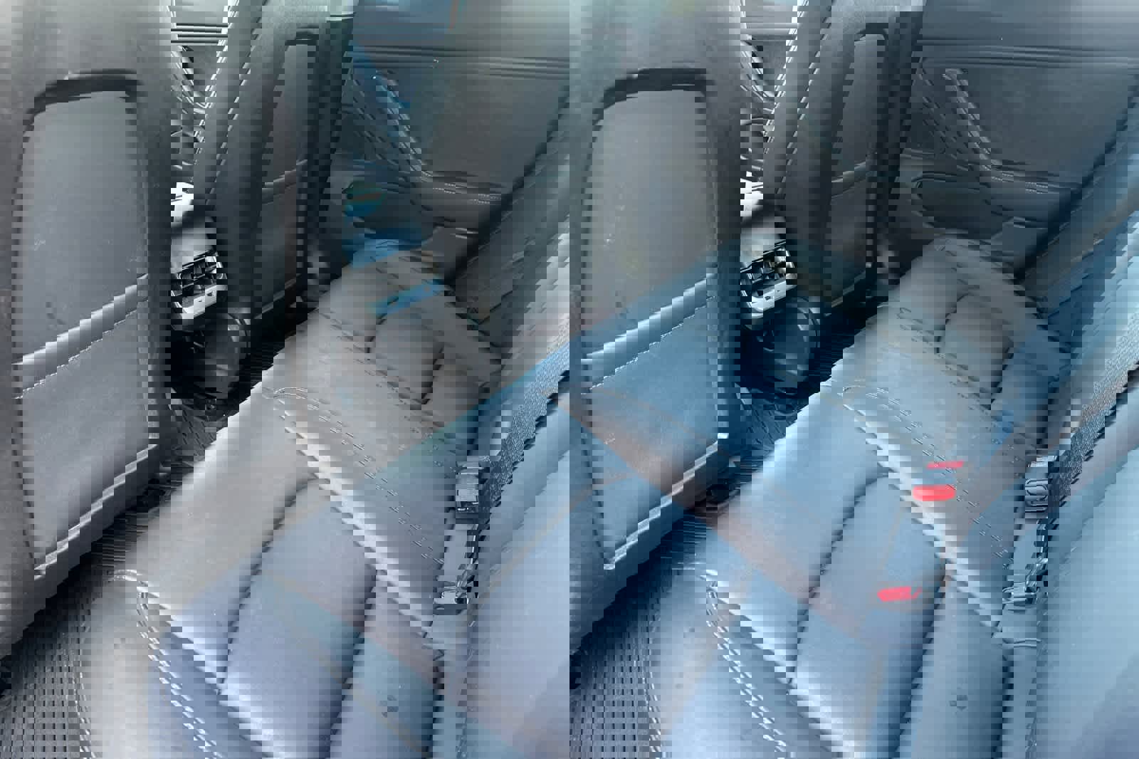 Used 2019 Tesla Model 3 Standard Range Plus image 4