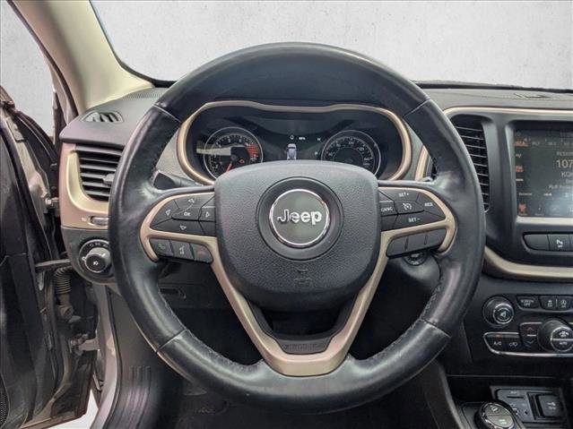 Used 2017 Jeep Cherokee Limited AWD/4WD image 19