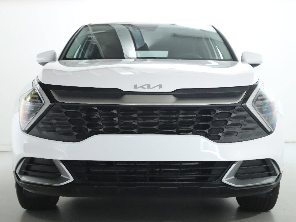 Used 2025 Kia Sportage LX FWD image 6