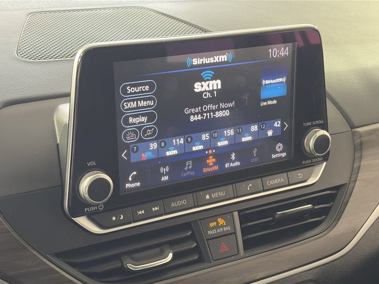 Used 2025 Nissan Altima 2.5 SV FWD image 15