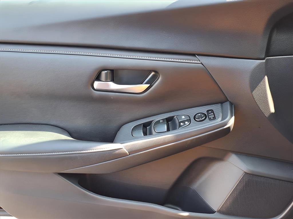 Used 2023 Nissan Sentra SV image 18