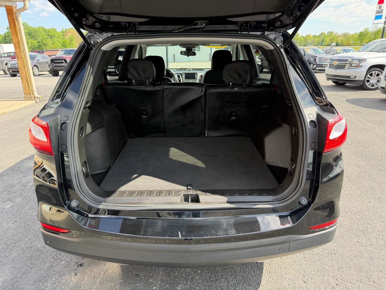 Used 2020 Chevrolet Equinox LS w/ LS Convenience Package FWD image 6