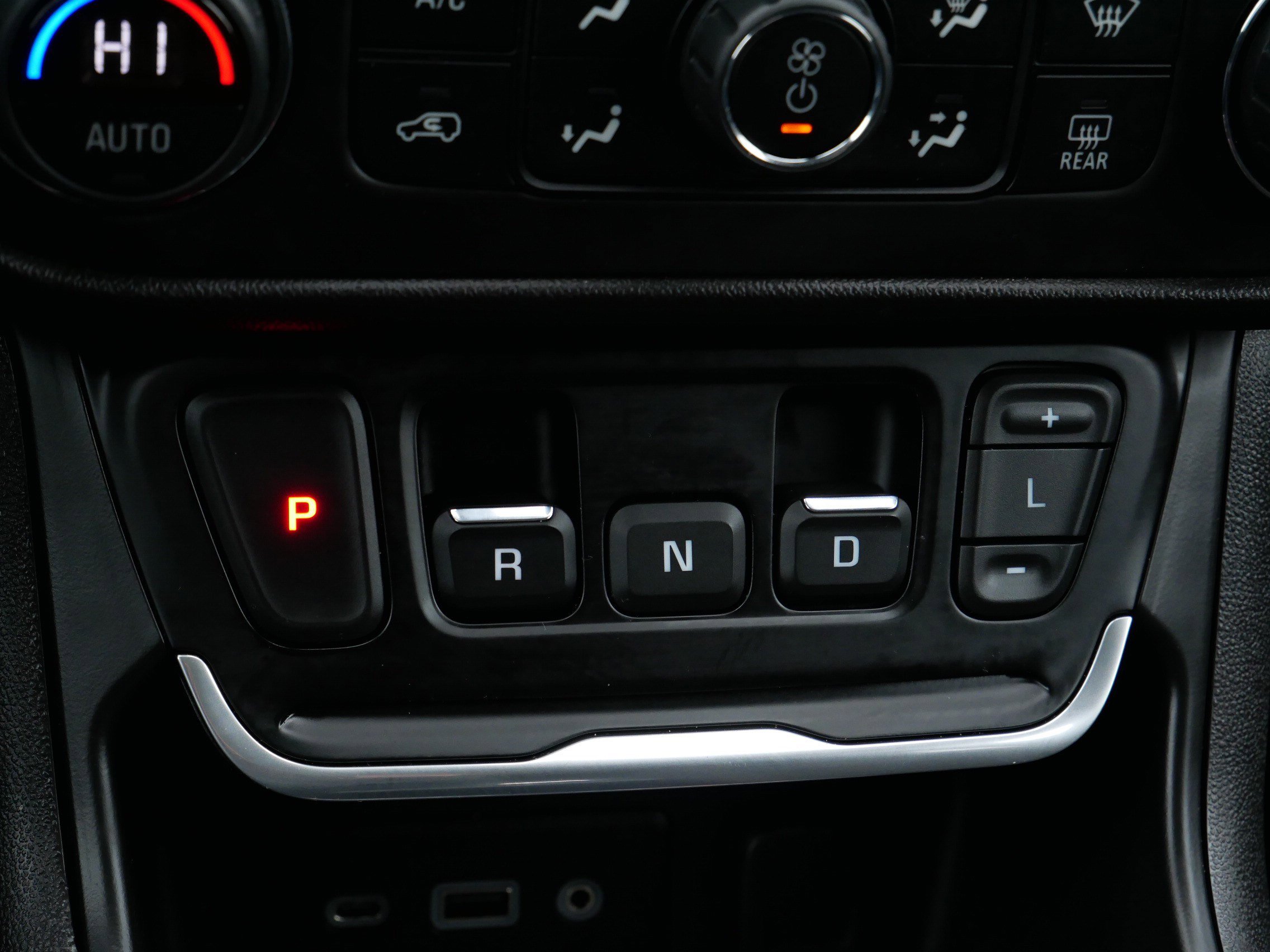 Used 2020 GMC Terrain SLE w/ Driver Convenience Package image 24