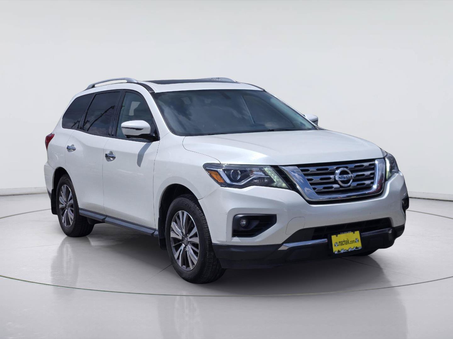 Used 2017 Nissan Pathfinder SL w/ SL Premium Package AWD/4WD image 3