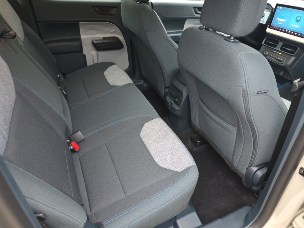 Used 2025 Ford Maverick XLT w/ XLT Luxury Package image 18