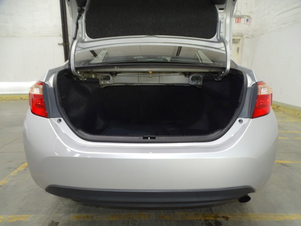 Used 2017 Toyota Corolla LE image 13