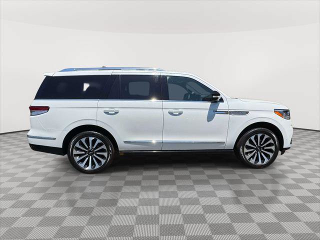 Certified 2024 Lincoln Navigator Reserve AWD/4WD image 8